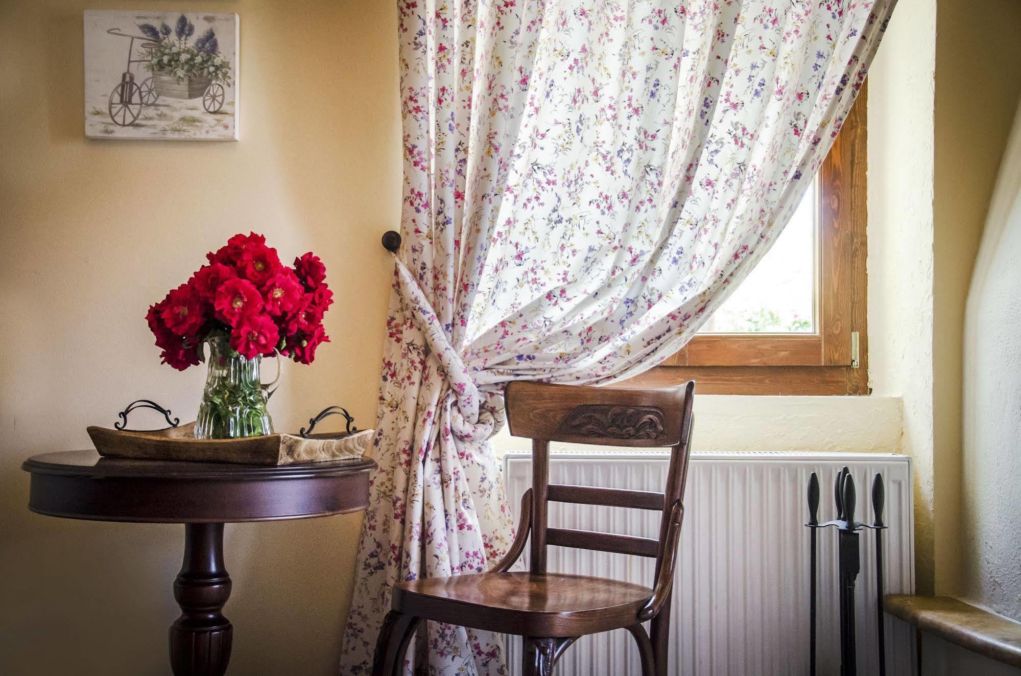 Triantafillies Guesthouse Portaria  Ngoại thất bức ảnh