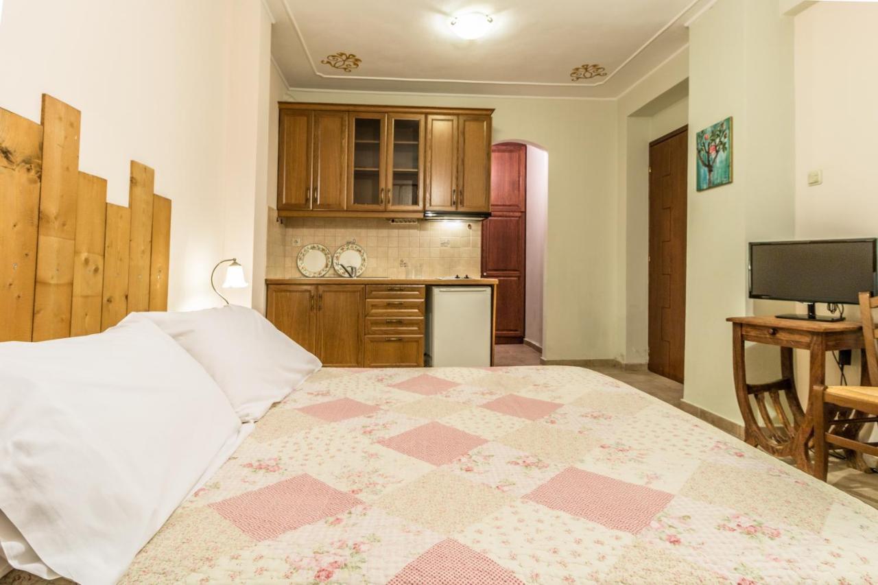 Triantafillies Guesthouse Portaria  Ngoại thất bức ảnh